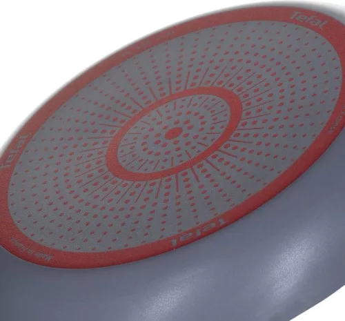 Tefal B5690653 Easy Plus Serpenyő 28 cm, fekete
