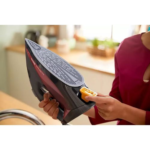 Philips Azur Series 7000 DST7022/40, 7000 Series HV gőzölős vasaló 2800W, fekete/piros