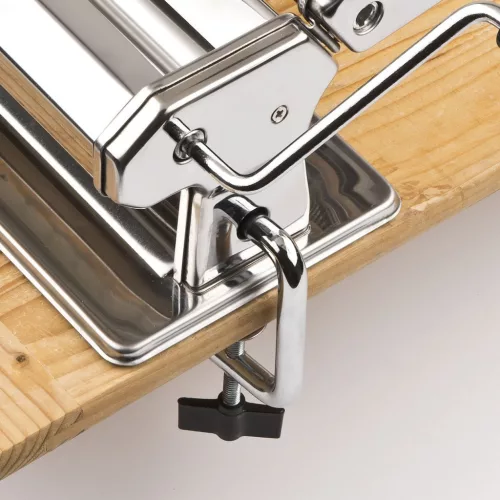 G3 Ferrari G20121 elektromos tésztakészítő, 90W, 9 féle tésztavastagság, 5 féle tésztaforma, 2 sebesség fokozat