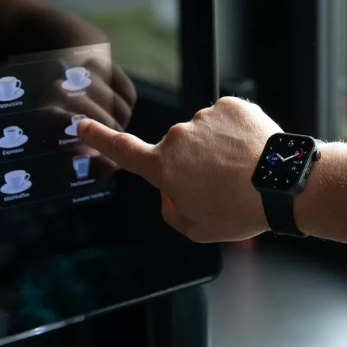 Kendox LifeTracker többfunkciós okosóra Irányértéket ad pulzusáról, vérnyomásáról, véroxigénszintjéről és testhőmérsékletéről!, M37102