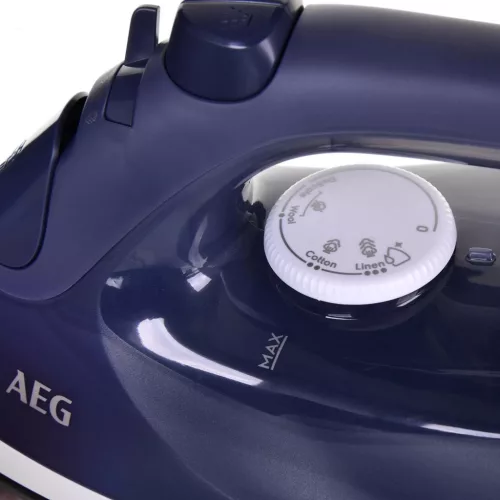 AEG SI6-1-2MN Gőzölős vasaló Kerámia talp 2400 W Kék, Sötétkék
